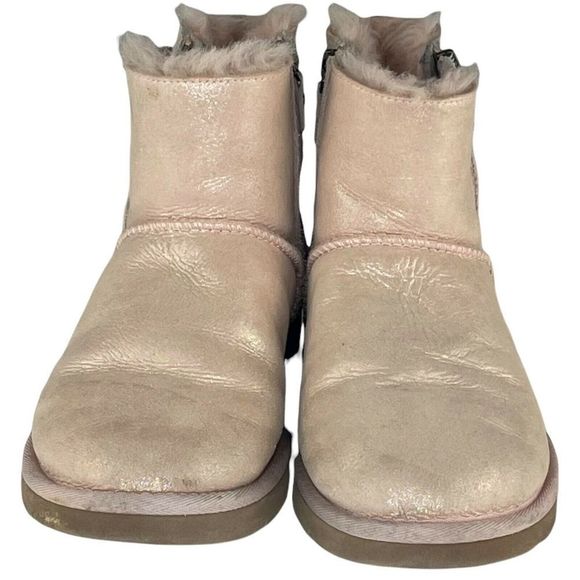 Ugg Australia Womens Sz 6 Mini Boots Pink Breast Cancer Awareness Shiny 1007515 - Picture 2 of 9